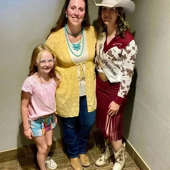 Shirt - Picture 8 of 8